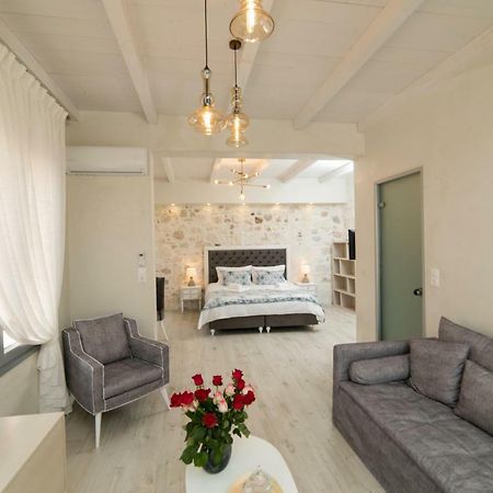 Jacuzzi Suite In The Heart Of Oldtown Rethymno  Bagian luar foto