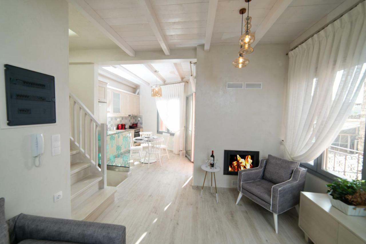 Jacuzzi Suite In The Heart Of Oldtown Rethymno  Bagian luar foto