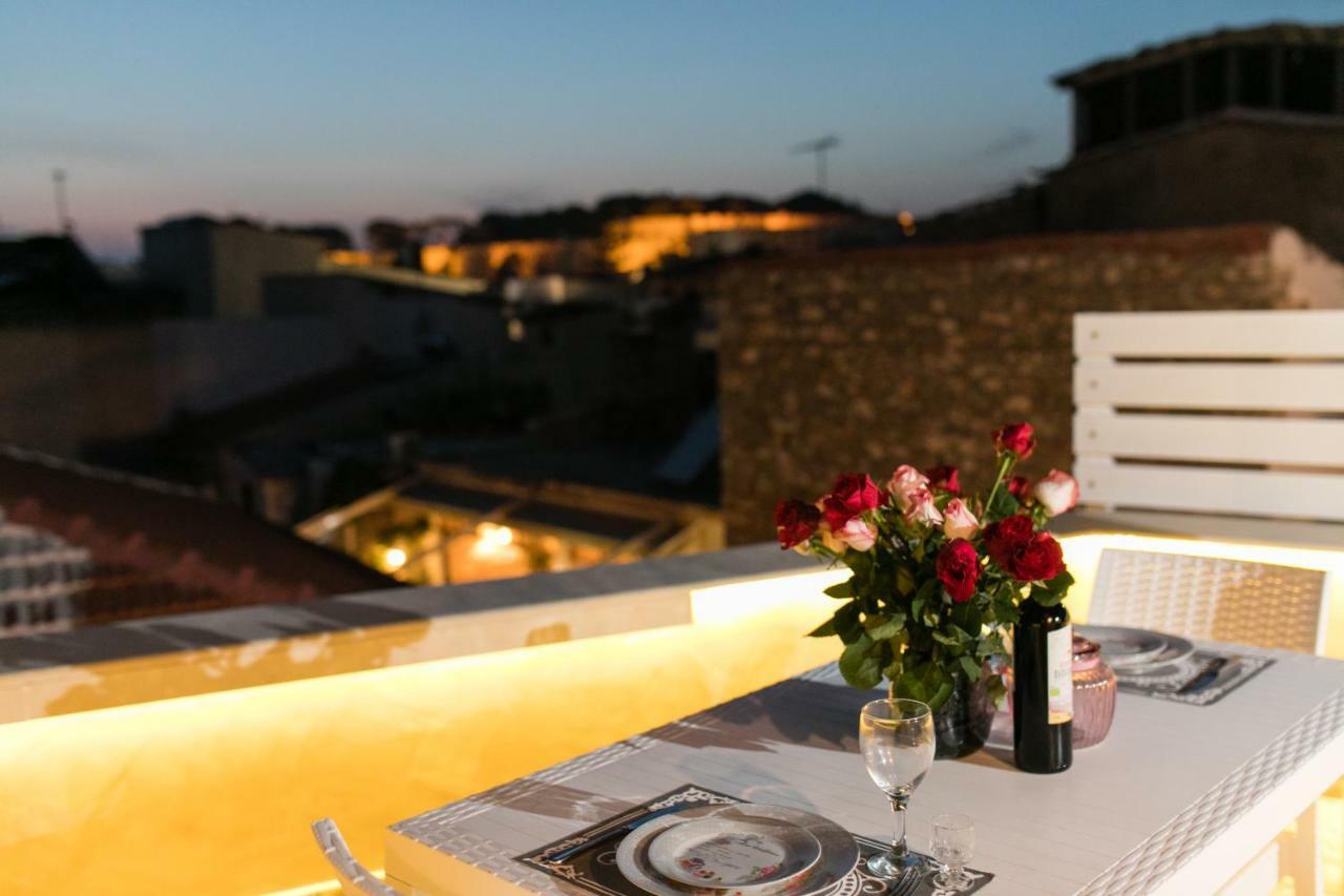 Jacuzzi Suite In The Heart Of Oldtown Rethymno  Bagian luar foto