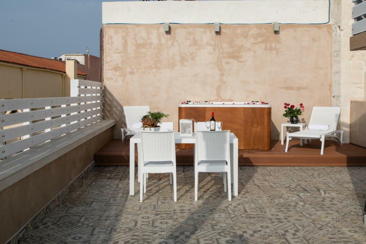 Jacuzzi Suite In The Heart Of Oldtown Rethymno  Bagian luar foto