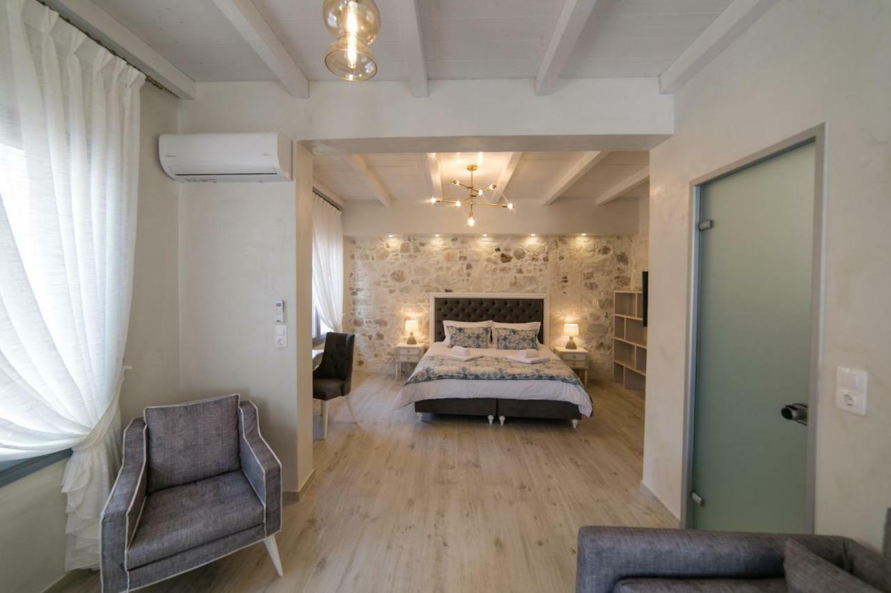 Jacuzzi Suite In The Heart Of Oldtown Rethymno  Bagian luar foto