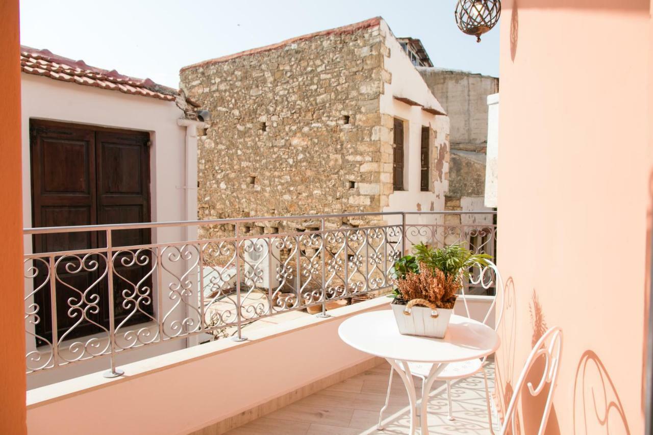 Jacuzzi Suite In The Heart Of Oldtown Rethymno  Bagian luar foto